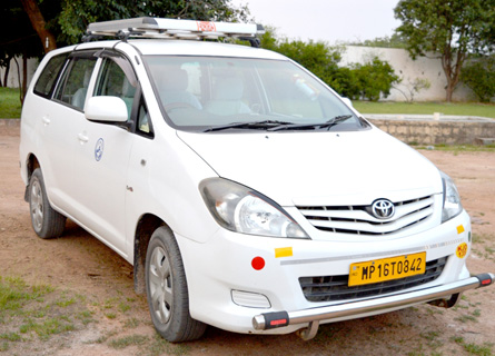 Toyota Innova Crysta - Khajuraho taxi rental
